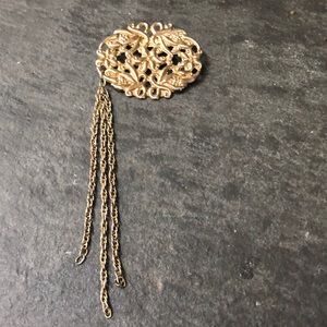 ornate art nouveau gold tone vintage pin